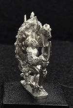 Load image into Gallery viewer, 49-0284:  Beastial Titan with Axe and Victim

