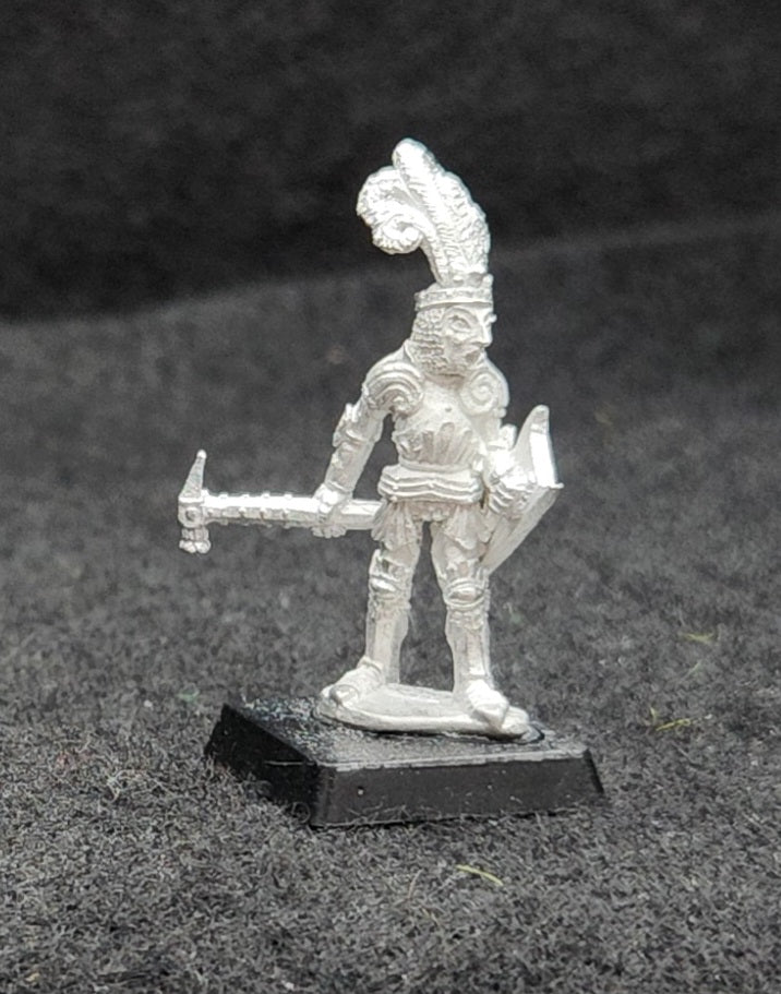 50-0079:  Elf Adventurer with Hammer