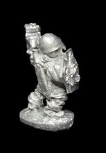 Load image into Gallery viewer, 50-0128:  Dwarf Warrior, Bear Shield, Attacking
