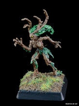Load image into Gallery viewer, 50-0251:  Dryad Warrior, Advancing
