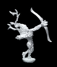 Load image into Gallery viewer, 50-0260:  Dryad Archer, Advancing
