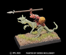 Load image into Gallery viewer, 50-0471/48-0671:  Lesser Troglodyte Lizard Cavalry [rider and mount]
