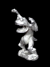 Load image into Gallery viewer, 50-0687:  Amphibian Warlord, Attacking

