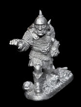 Load image into Gallery viewer, 50-0849:  Ogre War Machine Crewman, Armored
