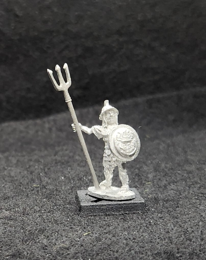 50-0905:  Atlantean Warrior in Reserve, with Shield, Crested Helm