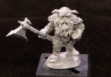 Load image into Gallery viewer, 50-0146:  Dwarf Bearmaster with Axe
