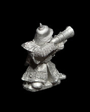 Load image into Gallery viewer, 50-2441:  Dwarf Hand Gunner, Aiming
