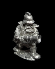 Load image into Gallery viewer, 50-2442:  Dwarf Hand Gunner, At Ready
