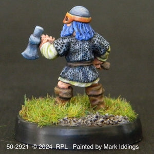 50-2921:  Armored Gnome with Great Axe and Helmet