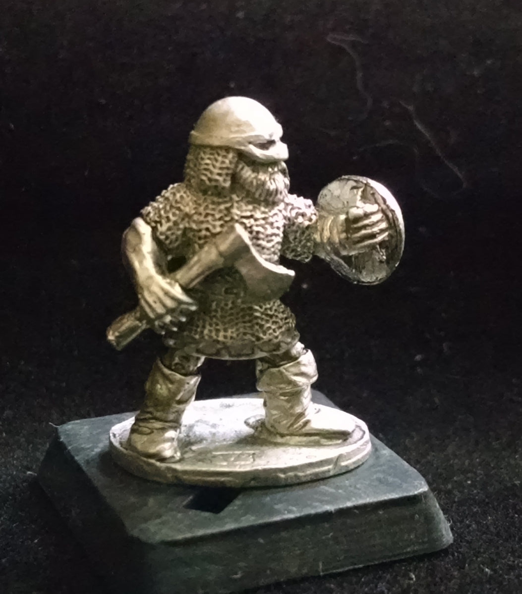 50-2923: Armored Gnome with Axe, Shield, and Helmet – Ral Partha Legacy