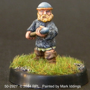 50-2927:  Armored Gnome with Spear Forward