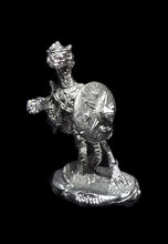 Load image into Gallery viewer, 50-6504:  Reptiliad Skirmisher, In Reserve, Round Shield with Spiked Boss
