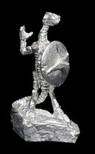 Load image into Gallery viewer, 50-6506:  Reptiliad Skirmisher, Weapon Raised, Round Shield [Turtle Shell Base]
