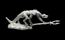 Load image into Gallery viewer, 50-6521:  Reptiliad Warrior, Unarmored, Two Handed Weapon, 1st Rank
