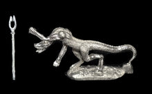 Load image into Gallery viewer, 50-6522:  Reptiliad Warrior, Unarmored, Two Handed Weapon, 2nd Rank
