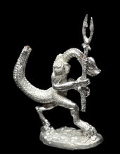 Load image into Gallery viewer, 50-6523:  Reptiliad Warrior, Unarmored, Two Handed Weapon, Advancing, Tail Up
