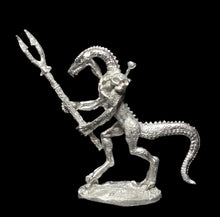 Load image into Gallery viewer, 50-6524:  Reptiliad Warrior, Unarmored, Two Handed Weapon, Advancing, Tail Down
