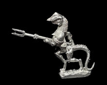 Load image into Gallery viewer, 50-6533:  Reptiliad Heavy Infantry Attacking with Two-Handed Weapon, Heavy helm
