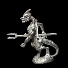 Load image into Gallery viewer, 50-6536:  Reptiliad Heavy Infantry Advancing, Shield Arm Forward
