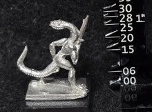 Load image into Gallery viewer, 50-6567:  Reptiliad Crewman with Sword
