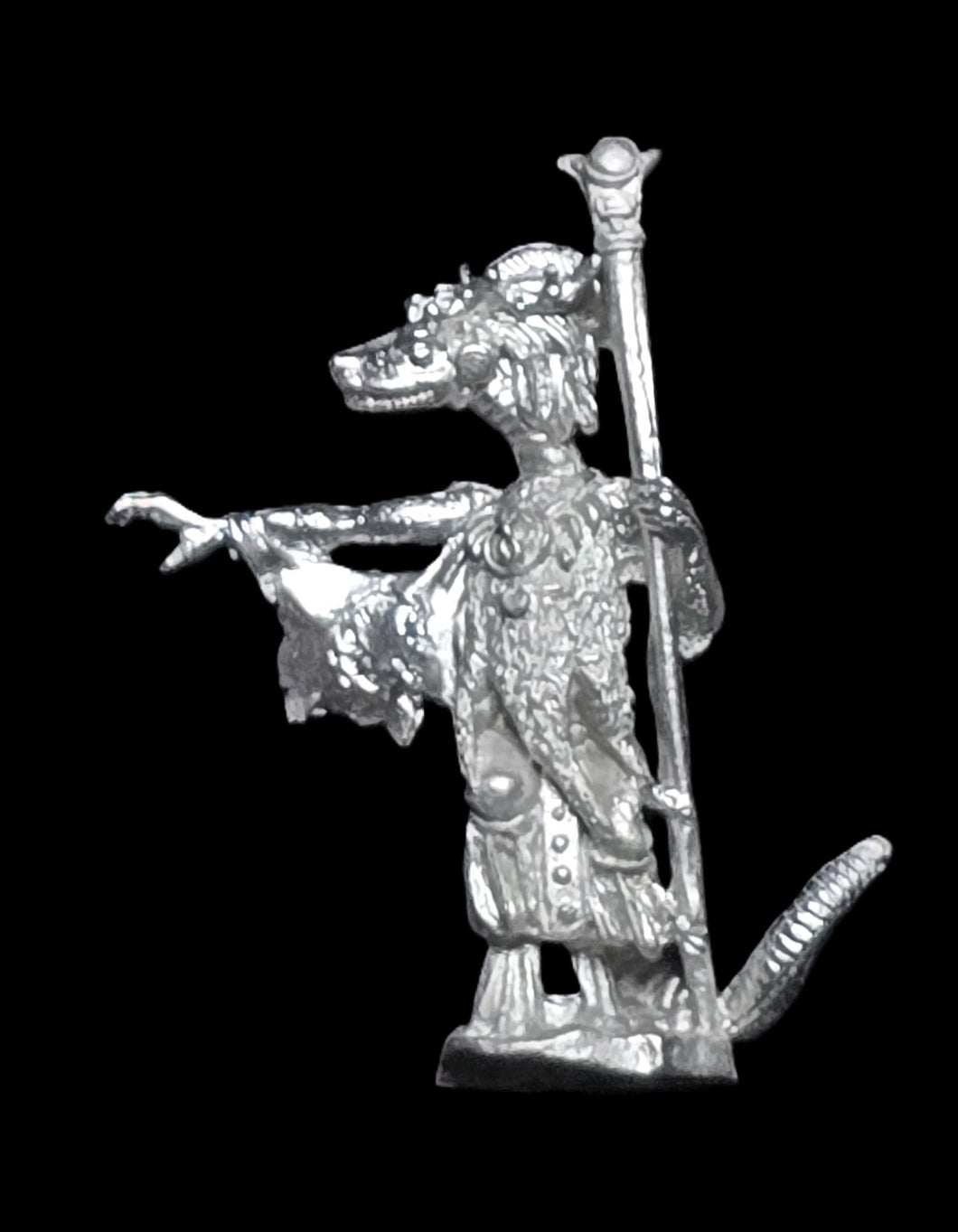 50-6592:  Reptiliad Mage with Staff, Casting Spell