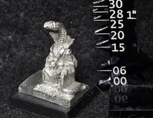 Load image into Gallery viewer, 50-6595:  Reptiliad Sorcerer, Seated
