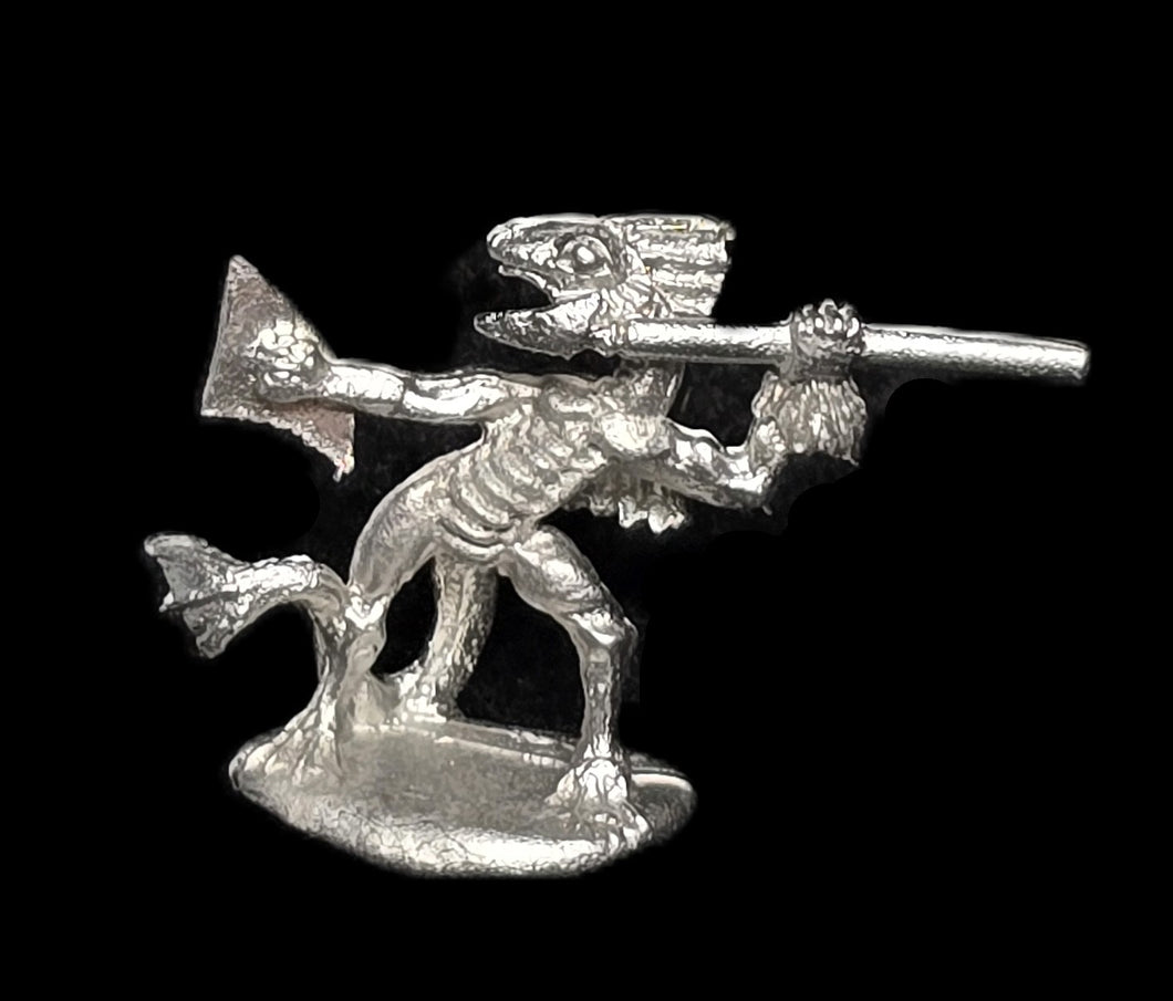 50-6601:  Gilla Worm with Javelin