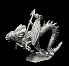 Load image into Gallery viewer, 50-6671/48-0676:  Gilla Worm War Newt Lancer [rider and mount]
