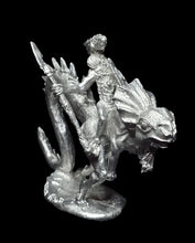 Load image into Gallery viewer, 50-6671/48-0676:  Gilla Worm War Newt Lancer [rider and mount]
