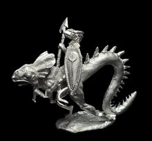Load image into Gallery viewer, 50-6671/48-0676:  Gilla Worm War Newt Lancer [rider and mount]
