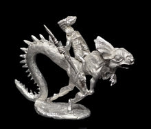 Load image into Gallery viewer, 50-6671/48-0676:  Gilla Worm War Newt Lancer [rider and mount]
