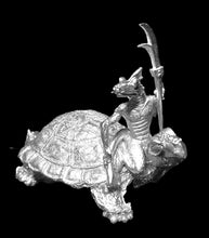 Load image into Gallery viewer, 50-6672 48-0678:  Gilla Worm War Turtle Cavalry [rider and mount]
