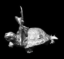 Load image into Gallery viewer, 50-6672 48-0678:  Gilla Worm War Turtle Cavalry [rider and mount]
