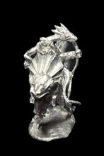 Load image into Gallery viewer, 50-6675 48-0676:  Gilla Worm War Newt Archer [rider and mount]
