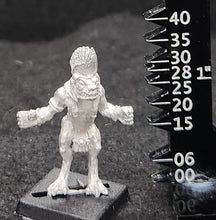 Load image into Gallery viewer, 50-6812:  Tenoch Halberdier In Reserve, Unarmored Shoulders, Feathered Plume
