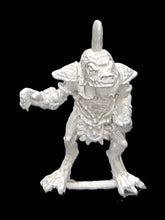 Load image into Gallery viewer, 50-6833:  Tenoch Halberdier In Reserve, Armored Shoulders, Crested Helmet
