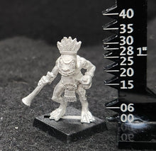 Load image into Gallery viewer, 50-6851:  Tenoch Scout with Blow Pipe, In Reserve
