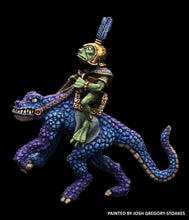 Load image into Gallery viewer, 50-6877/48-0688:  Tenoch Lizard Cavalry with Blow Pipe [Rider and Mount]
