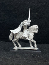 Load image into Gallery viewer, 51-0661 48-0462: Chaos Wraith King with Sword, Mounted [Rider &amp; Mount]
