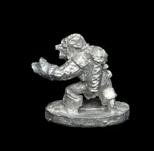 Load image into Gallery viewer, 51-1426:  Goblin Raider Crossbowman, Advancing
