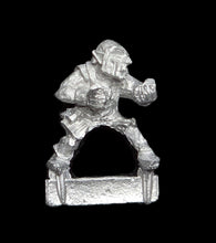 Load image into Gallery viewer, 51-1476:  Goblin Raider Cavalry Crossbowman, Aiming Left [Rider Only]
