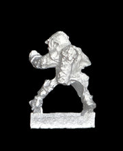 Load image into Gallery viewer, 51-1476:  Goblin Raider Cavalry Crossbowman, Aiming Left [Rider Only]
