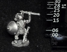 Load image into Gallery viewer, 51-1543:  Chaos Goblin Skirmisher with Javelin
