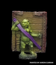 Load image into Gallery viewer, 51-1575:  Chaos Goblin Crew, with Mantlet
