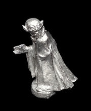 Load image into Gallery viewer, 51-3773:  Vampire, Lurking
