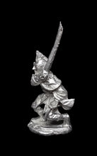 Load image into Gallery viewer, 51-4035:  Dark Elf Assassin with Longsword, Slashing, and Dagger

