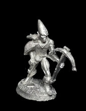 Load image into Gallery viewer, 51-4041:  Dark Elf Crossbowman, Advancing

