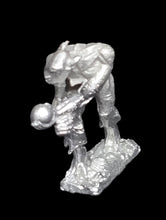 Load image into Gallery viewer, 51-7732:  Ghoul with Skull
