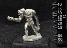 Load image into Gallery viewer, 51-7811:  Ghast, Advancing
