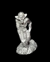 Load image into Gallery viewer, 51-7822:  Sand Dweller, Advancing
